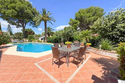 Villa mit Privatpool und Meerblick
