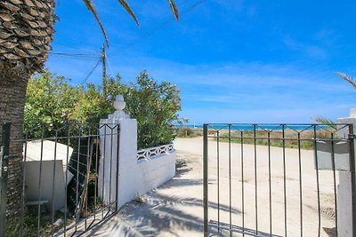 Villa in vorderster Strandlinie