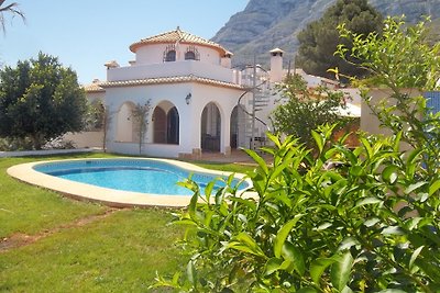 newly furnished villa in Denia