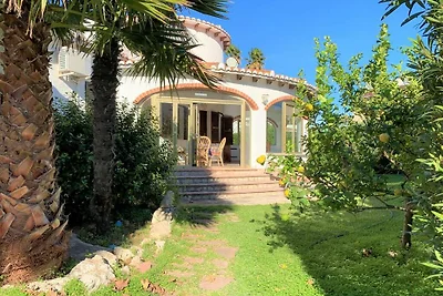 Ferienhaus am Strand mit Privatpool