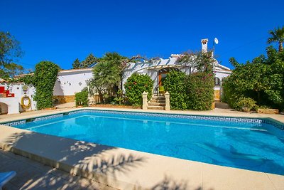 Villa mit Privatpool und Minigolf