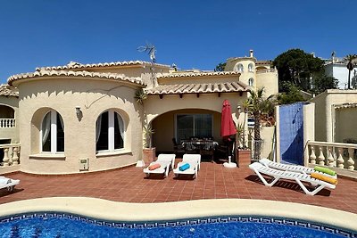 Villa - fantastische Aussicht mit Pool