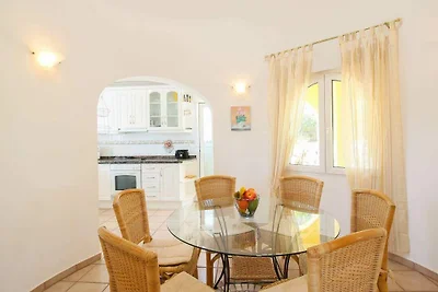Villa mit Pool nur 1 Km zum Strand