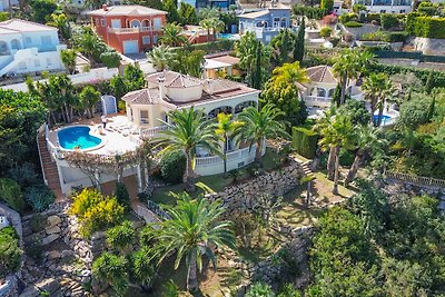 traumhafte Villa mit Meerblick