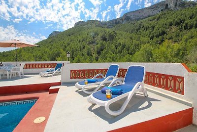 Ferienhaus mit Meerblick und Pool