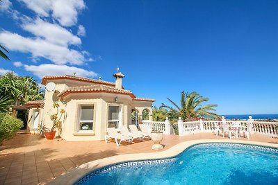 traumhafte Villa mit Meerblick