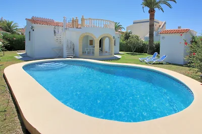 Ferienhaus am Meer mit Privatpool