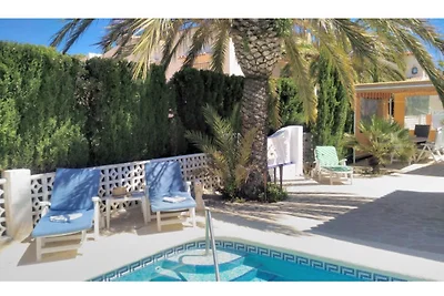 Privatvilla mit Pool und Meerblick