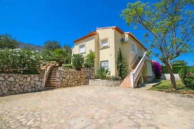 Villa mit Pool nur 1 Km zum Strand