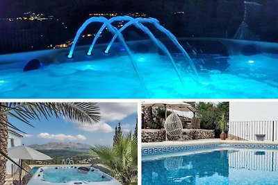 Panoramavilla mit Jacuzzi und Pool
