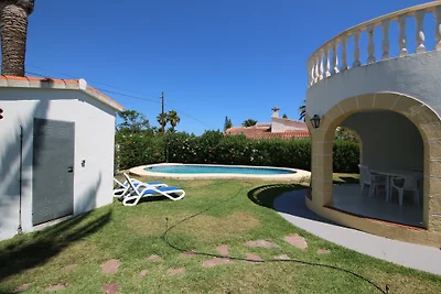 Ferienhaus am Meer mit Privatpool
