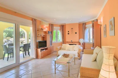 Villa mit Pool nur 1 Km zum Strand