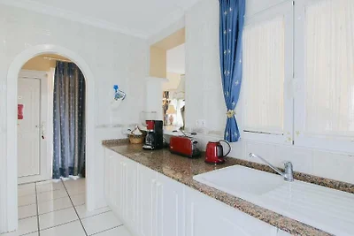 Villa mit Pool  nahe dem Sandstrand