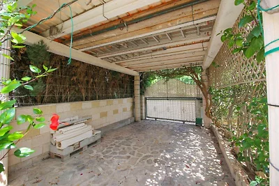 Villa mit Pool  nahe dem Sandstrand