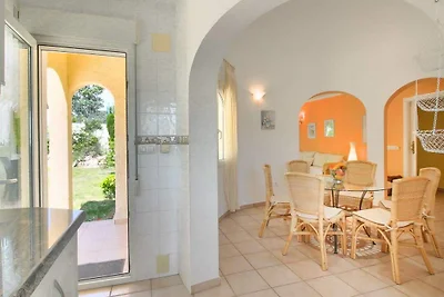 Villa mit Pool nur 1 Km zum Strand