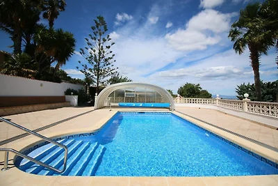 Villa met privé zwembad