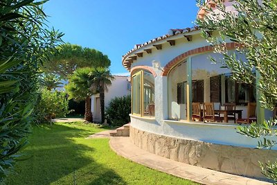 Ferienhaus am Strand mit Privatpool