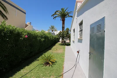 Ferienhaus am Meer mit Privatpool