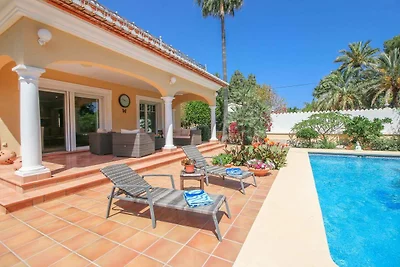 traumhaftes Chalet mit Privatpool