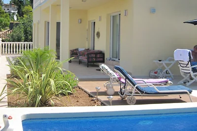 Villa a soli 300 metri dalla spiaggia di sabbia