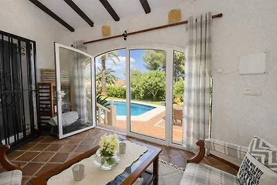 Villa mit Privatpool und Meerblick