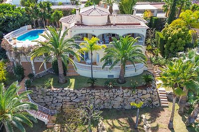 traumhafte Villa mit Meerblick