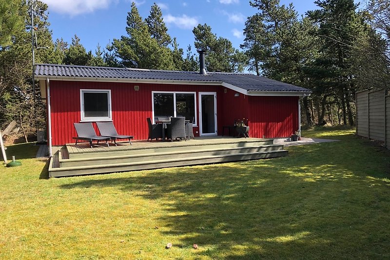 Ferienhaus mit ruhige Terrasse mit Aussicht zum Natur Grundstück