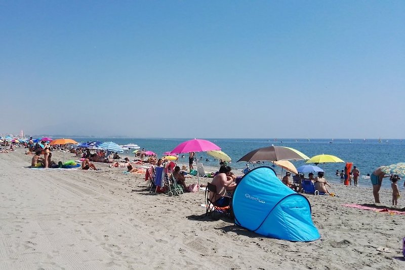 The inviting beach of Playas de Vera