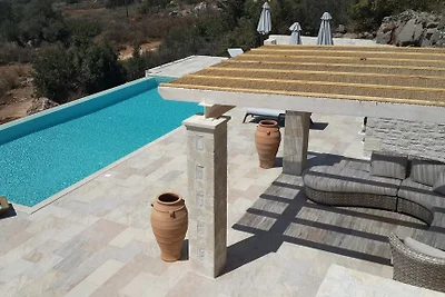Villa Mila, Villa 5*