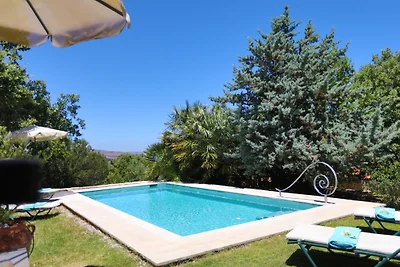 Villa in pietra naturale Sifina, con piscina