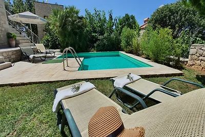 Natursteinvilla Preveli mit Pool