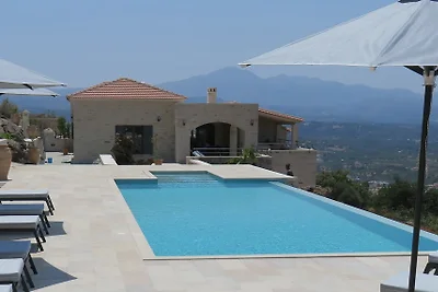 Villa Mila, Villa 5*