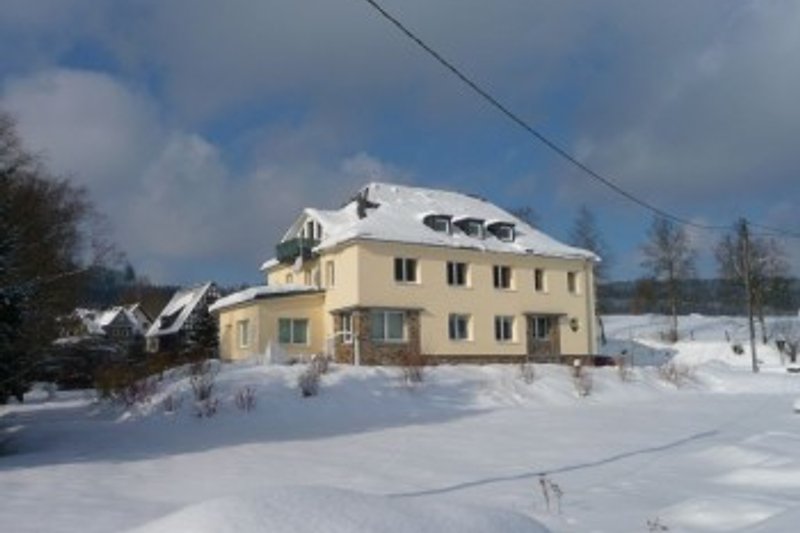 Haus Edertal im Winter