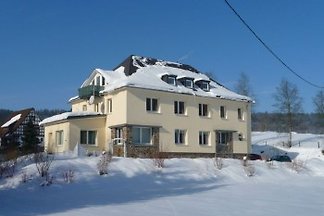 Ferienhaus Edertal 16-32 Pers.