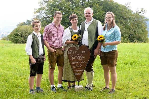 Family M. Achrainer Family M. Achrainer