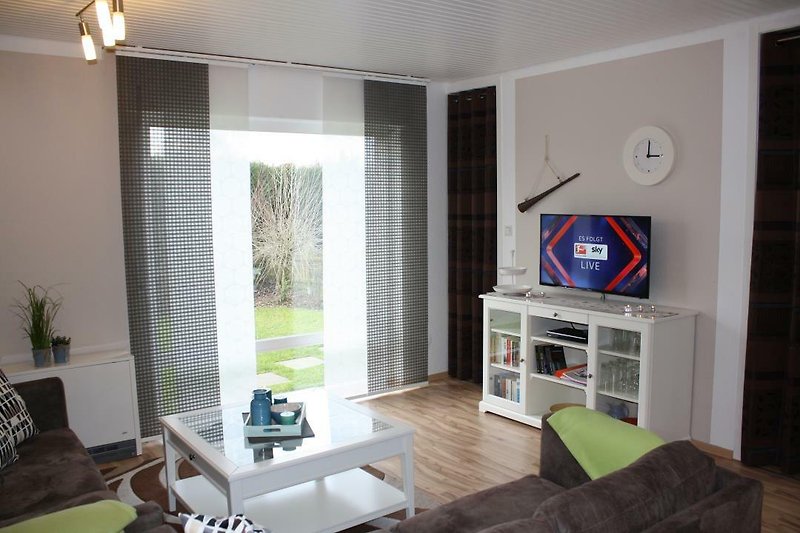 Wohnzimmer mit Sky-TV und Sky Bundesliga
