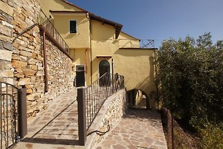 Appartamento in Diano San Pietro