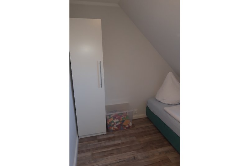 Schlafzimmer 2 mit großer Kiste Lego Duplo
