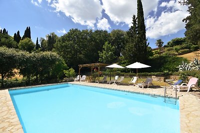 Villa with pool, 10 minutes Siena
