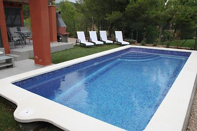 Juanillo villa with pool