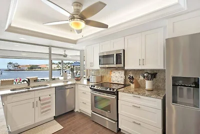 (**NEW**) Villa Romantica Cape Coral