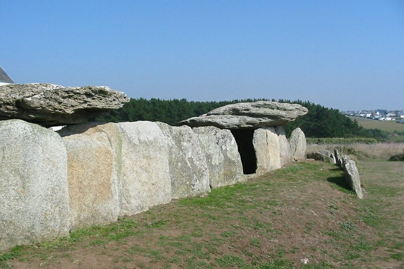 Megalithe à Plouhinec