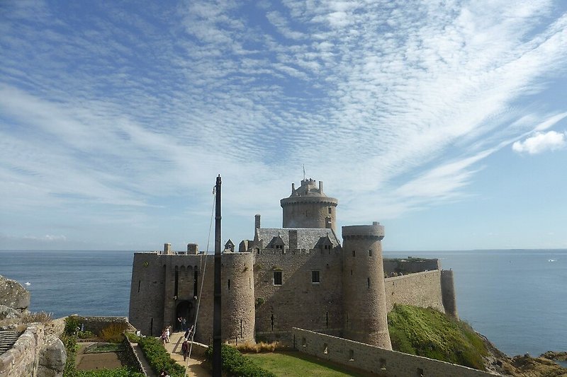 Historische Burg Fort La Latte