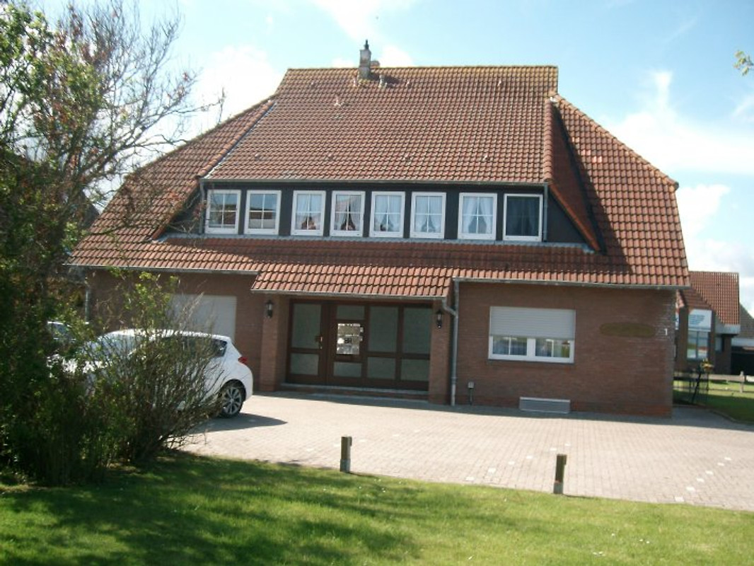 Strandappartement Deichring in Neuharlingersiel - Frau A ...