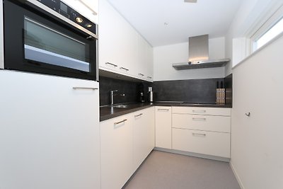 Zonnedorp 16 "Bakboord" (99)