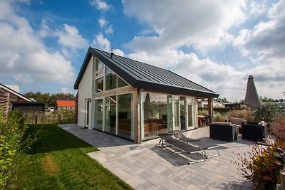 Zonnedorp 16 "Bakboord" (99)
