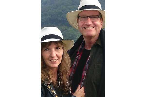 Frau S. Eidens-Holl Frau S. Eidens-Holl