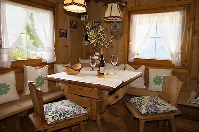 Tirol-Gilferthütte in Alleinlage