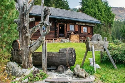 Tirol-Gilferthütte in Alleinlage