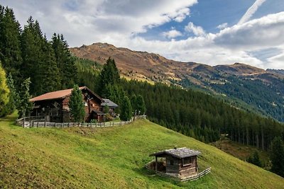 Tirol-Gilferthütte in Alleinlage